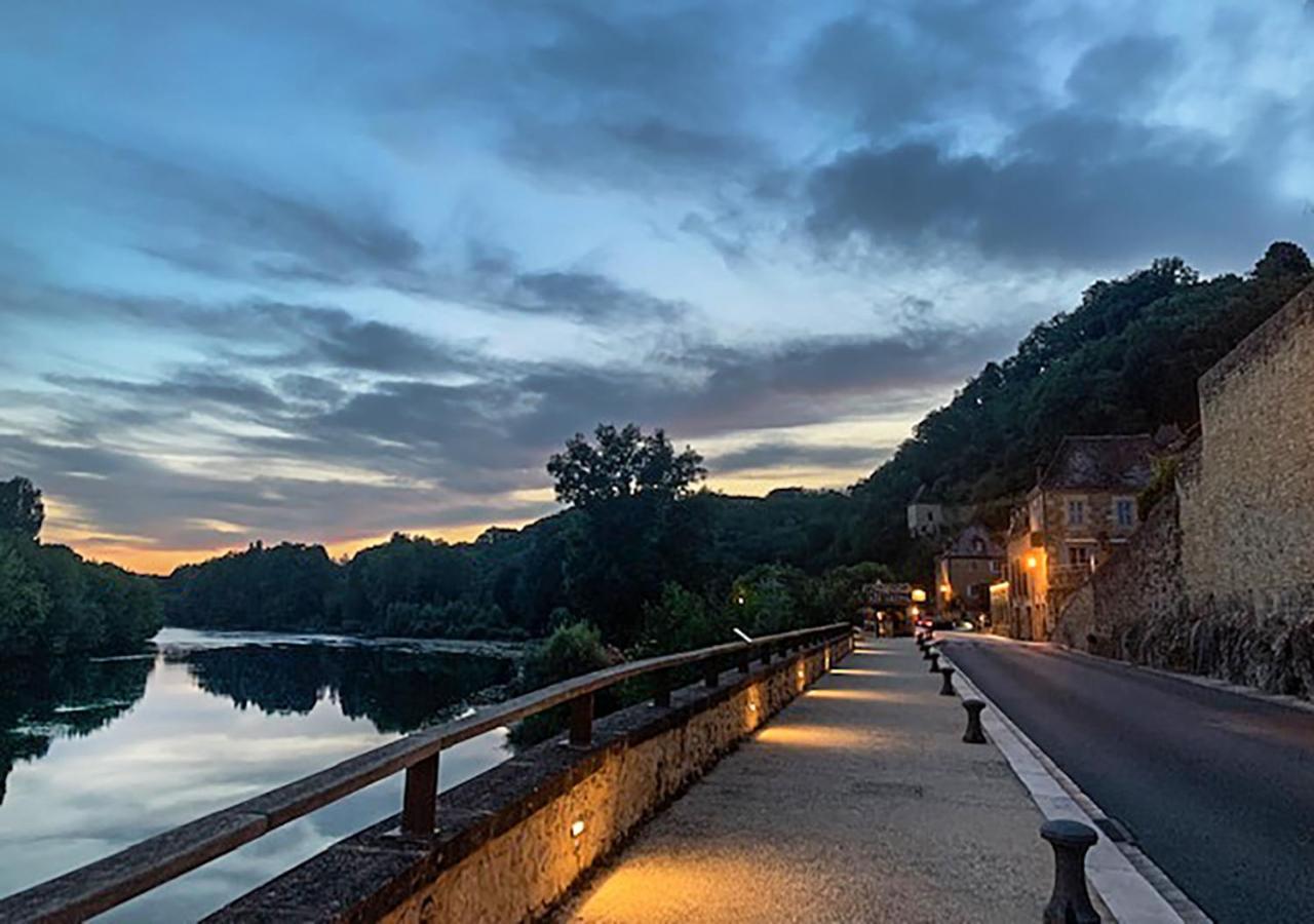 Au Coeur De Beynac, Une Maison De Caractere Avec Jardin Terrasse Exterior foto