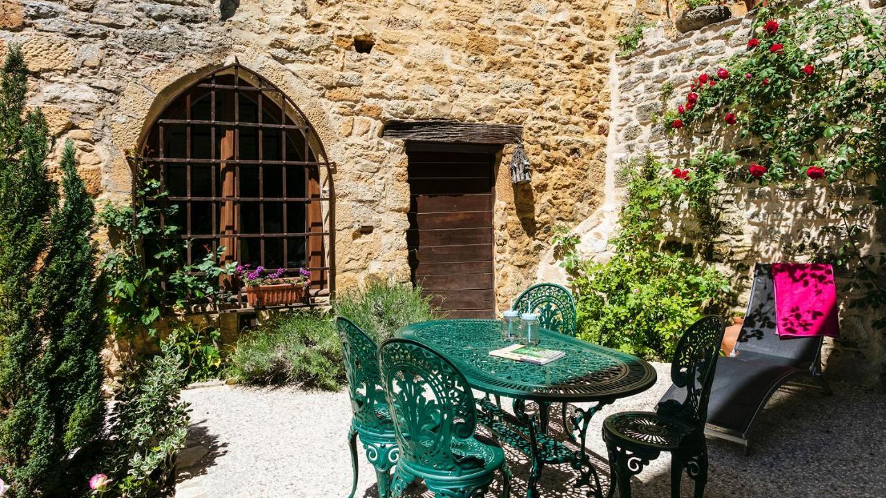 Au Coeur De Beynac, Une Maison De Caractere Avec Jardin Terrasse Exterior foto